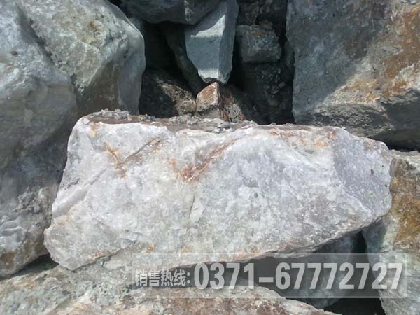 石英石制砂生產線組建方法、所需設備、工藝流程介紹