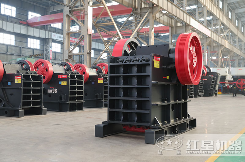 德版鄂式破碎機(jī)圖片