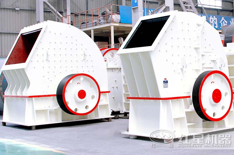 對比傳統(tǒng)錘破，一次成型單段錘破碎石強、出料更好