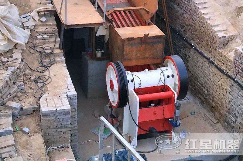 鋼渣破碎現場圖片