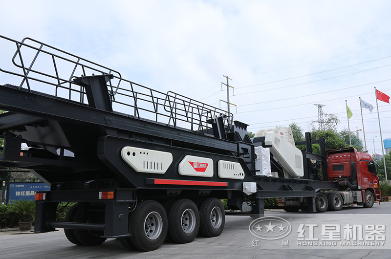 移動錘式破碎機發(fā)貨現場圖片