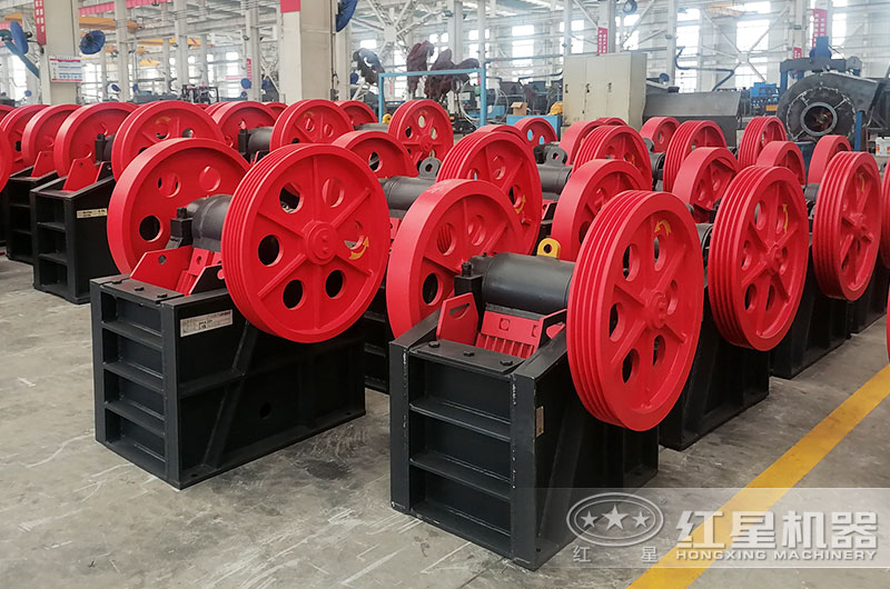 小型鄂式破碎機(jī)圖片