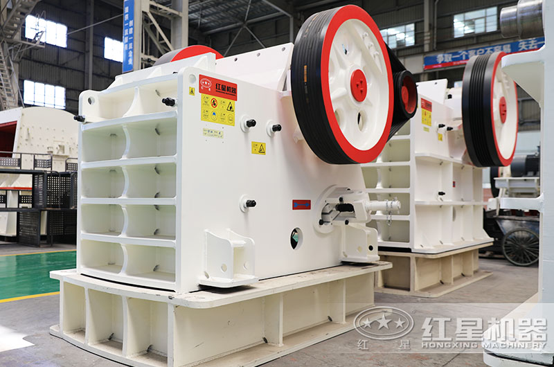 石頭顎式破碎機圖片