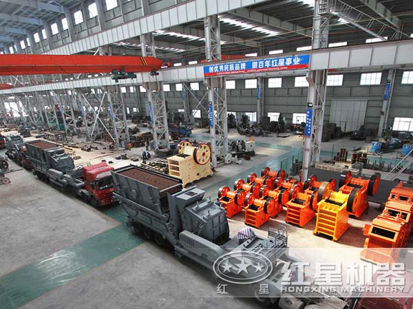 移動(dòng)式碎石機(jī)pk固定式碎石機(jī)，誰(shuí)更適用于采石場(chǎng)作業(yè)？