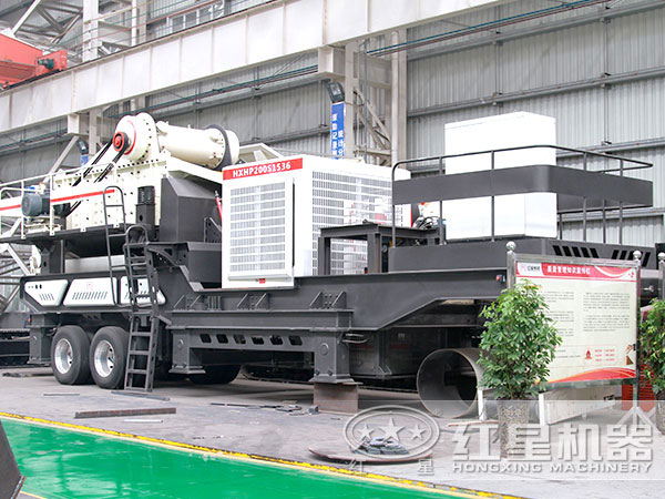 還在延用傳統(tǒng)碎石機(jī)？現(xiàn)在都時興用流動碎石機(jī)啦，還不趕緊上車