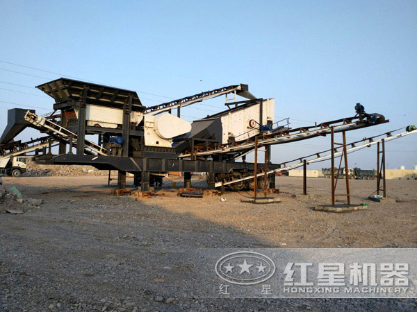 移動鄂式磕石機處理石子時產量多大，需投資多少錢？