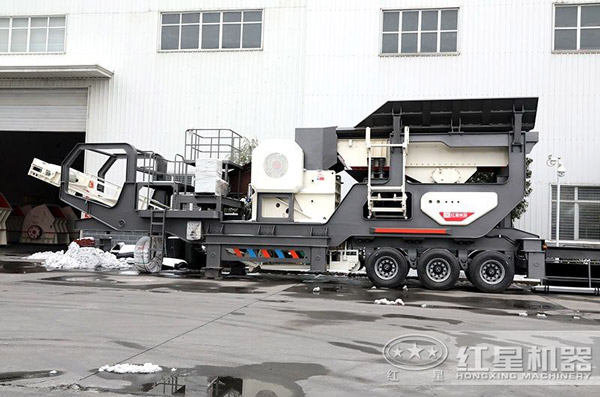 小型車(chē)式流動(dòng)石子粉碎機(jī)，小巧輕便但不失專(zhuān)業(yè)