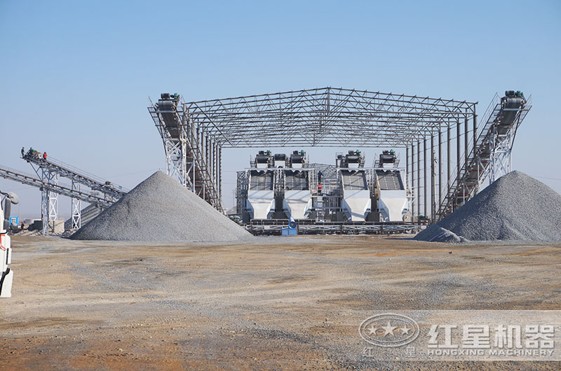 石頭粉碎成沙好賣(mài)嗎？ 市場(chǎng)石頭成沙機(jī)器什么價(jià)錢(qián)