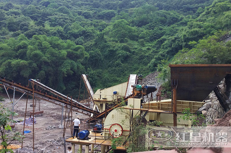 重錘破設(shè)備作業(yè)加工現(xiàn)場(chǎng)