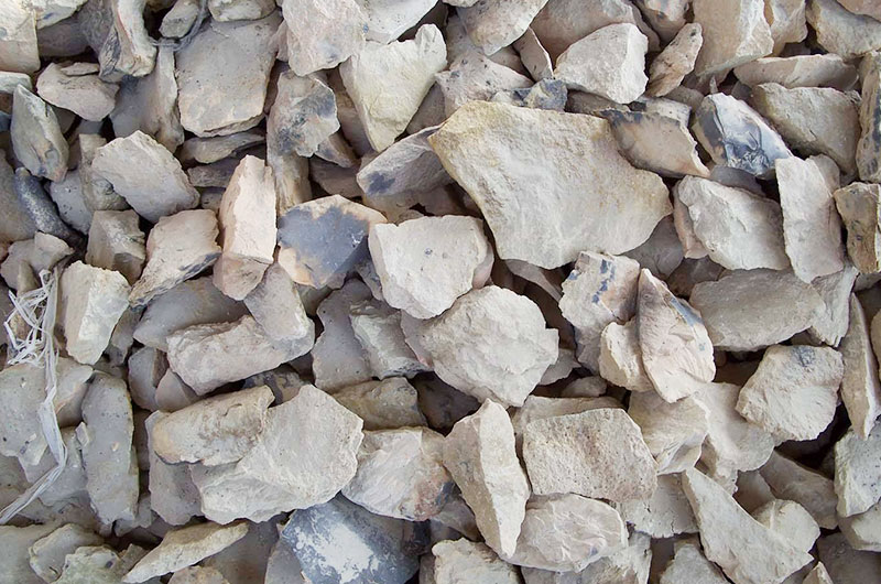 小型鋁礬土粉碎機(jī)械多少錢一臺(tái)