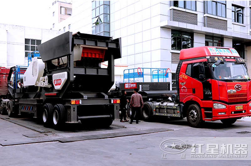 移動砂石機器成套價格多少錢，求有資歷正規(guī)礦山設備廠家推薦