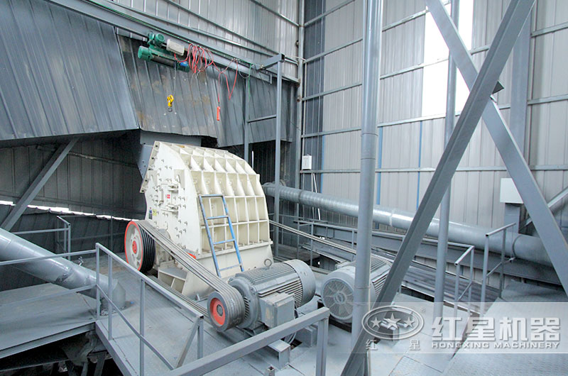 錘式破碎機能破碎生石灰嗎？有時產50噸的嗎？